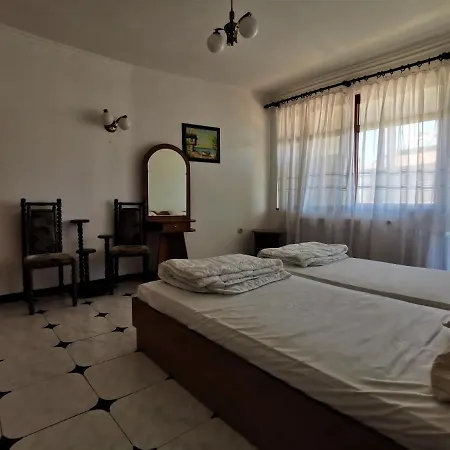 Lazur Seaview * بوموري